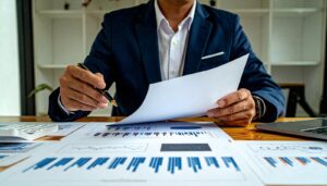 新設住宅着工戸数の推移と2025年予測｜住宅着工統計をWEB発信に活かすデータ活用術