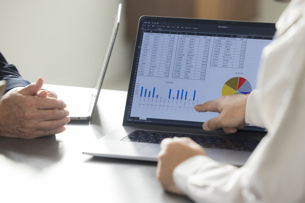 工務店集客はオンラインとオフラインを組み合わせて戦略的に行う必要がある｜集客方法と施策を解説｜住宅建築WEB担当者育成協会