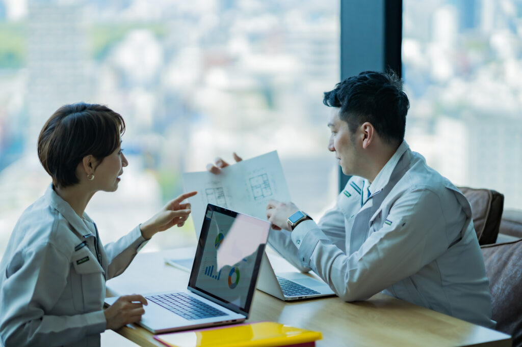 工務店集客はオンラインとオフラインを組み合わせて戦略的に行う必要がある｜集客方法と施策を解説｜住宅建築WEB担当者育成協会